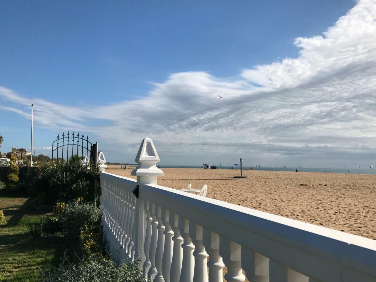 Boutique Home The Beach Malgrat de Mar Exterior photo